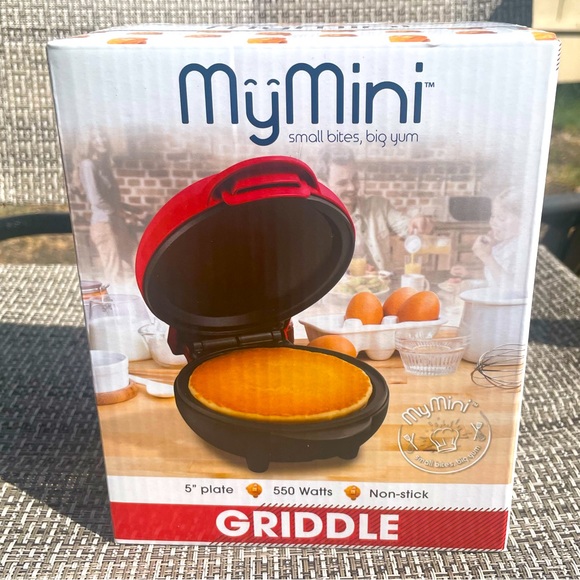 MyMini™ Personal Electric Griddle Red - Picture 1 of 5
